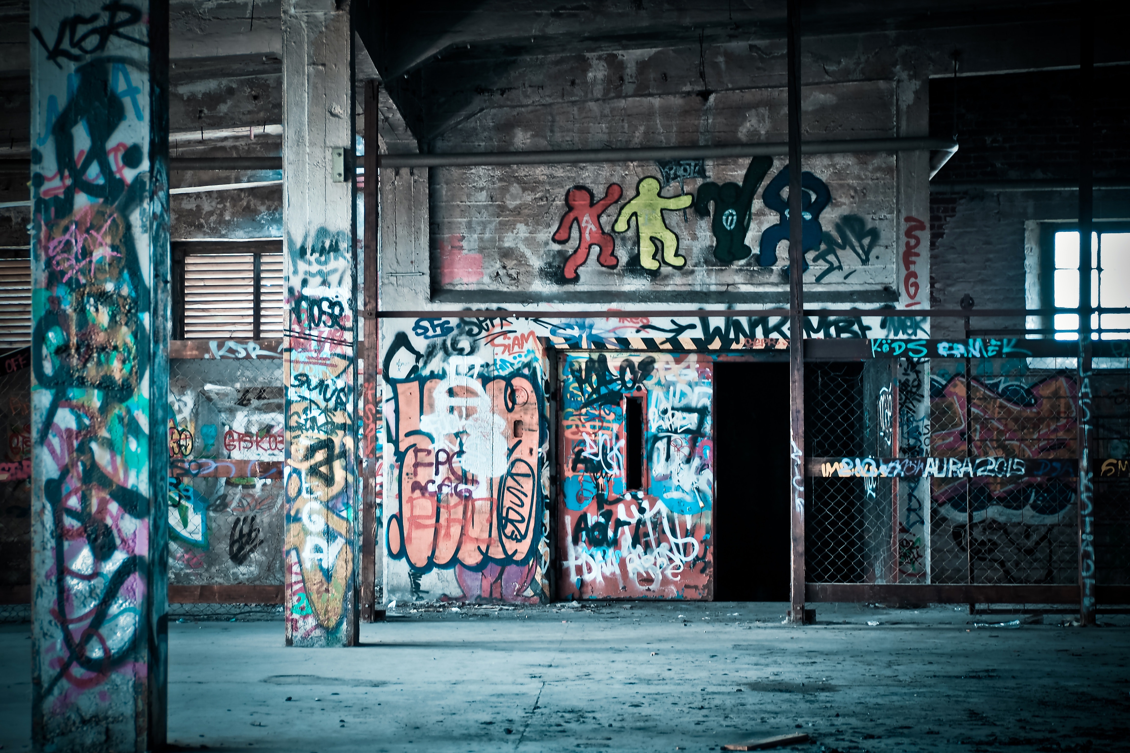 abandoned-art-building-162379.jpg